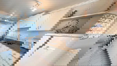 Apartamento com 1 dormitório na quadra do mar Edifício Camila