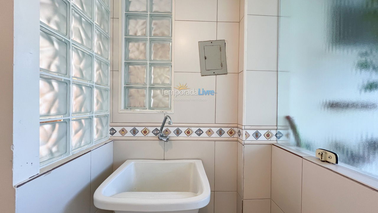 Apartamento para aluguel de temporada em Bombinhas (Centro de Bombinhas)