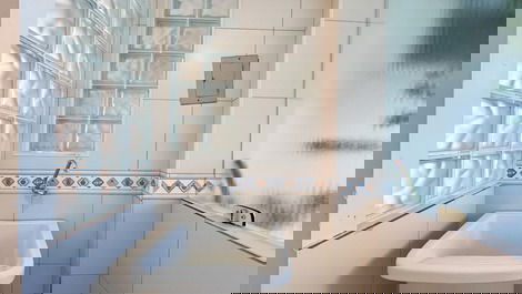 Apartamento com 1 dormitório na quadra do mar Edifício Camila