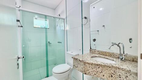 Apto 2 dormitórios na Praia de Bombinhas!