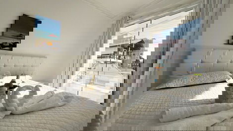 Apartamento de 3 habitaciones frente al mar en la playa de Bombinhas.