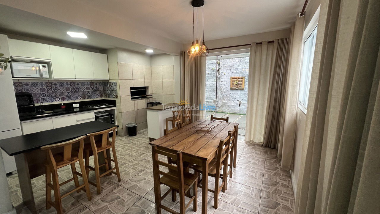 Casa para alquiler de vacaciones em Florianopolis (Canasvieiras)
