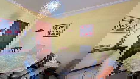 Apartamento com 3 dormitórios a poucos metros da Praia de Bombinhas!