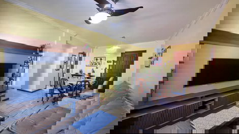 Apartamento com 3 dormitórios a poucos metros da Praia de Bombinhas!