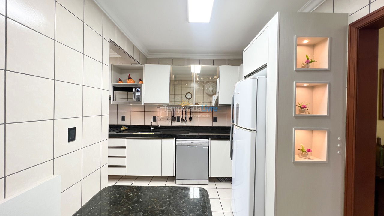 Apartamento para aluguel de temporada em Bombinhas (Praia de Bombinhas)