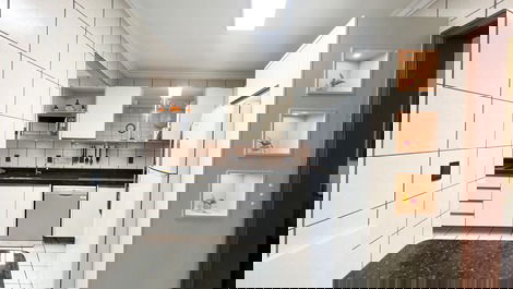 Apartamento com 3 dormitórios a poucos metros da Praia de Bombinhas!