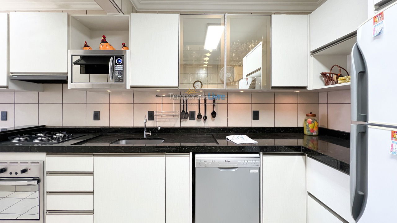 Apartamento para aluguel de temporada em Bombinhas (Praia de Bombinhas)