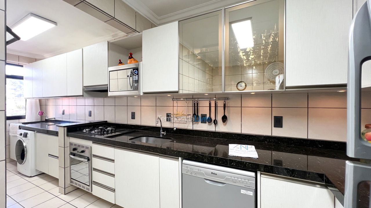 Apartamento para aluguel de temporada em Bombinhas (Praia de Bombinhas)