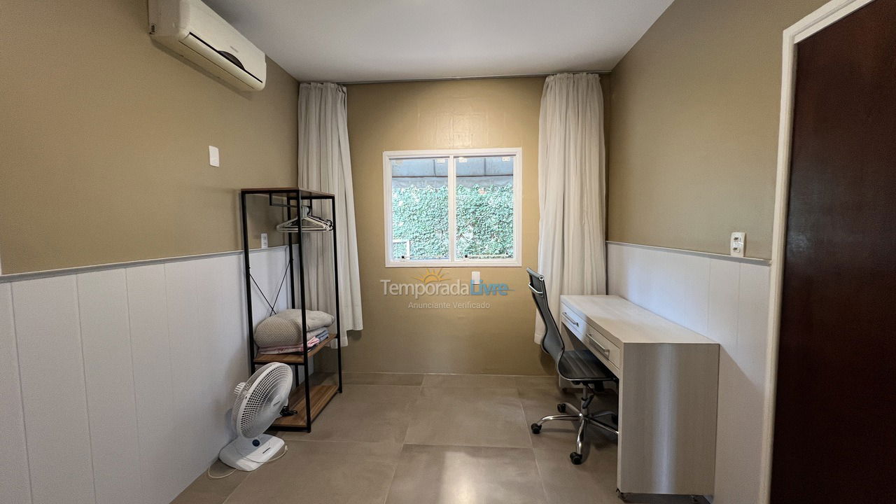 House for vacation rental in Florianópolis (Ponta das Canas)