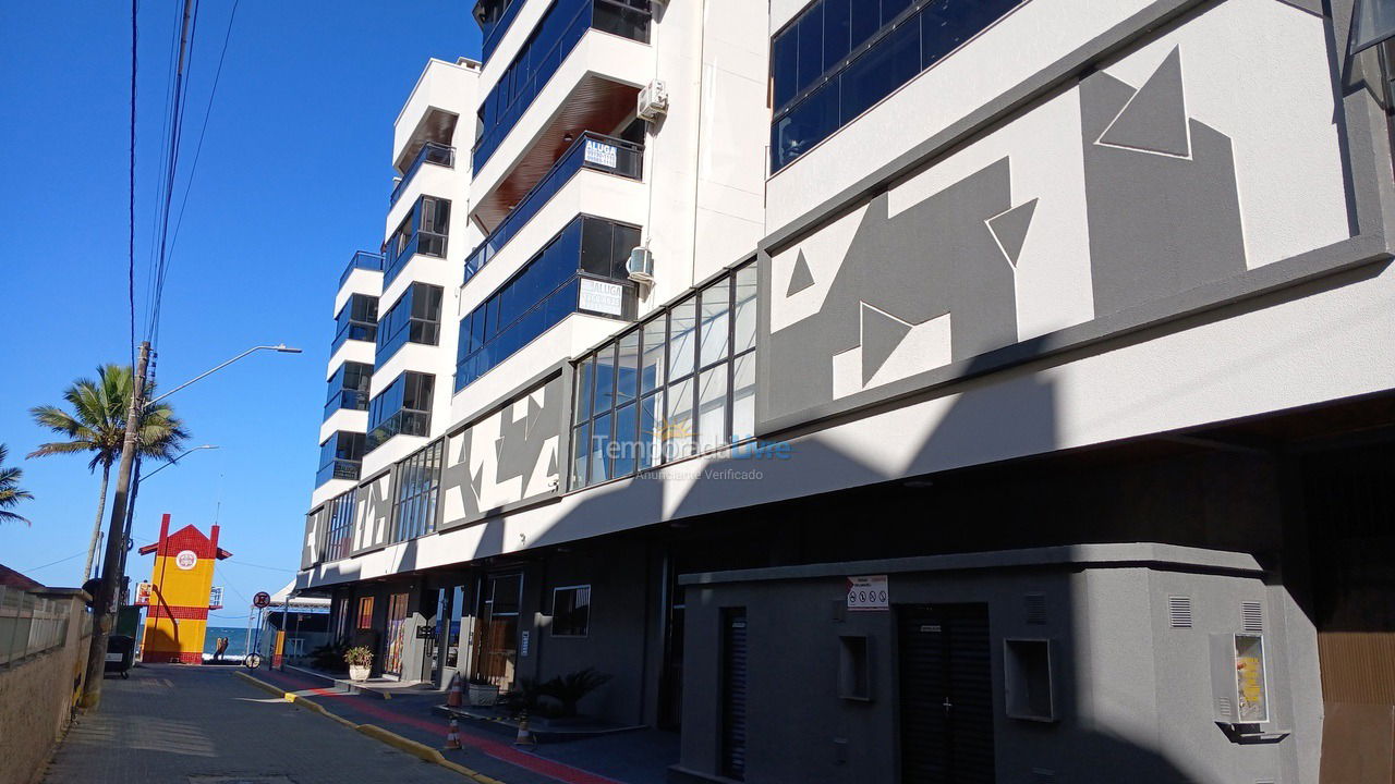 Apartment for vacation rental in Itapema (Meia Praia)