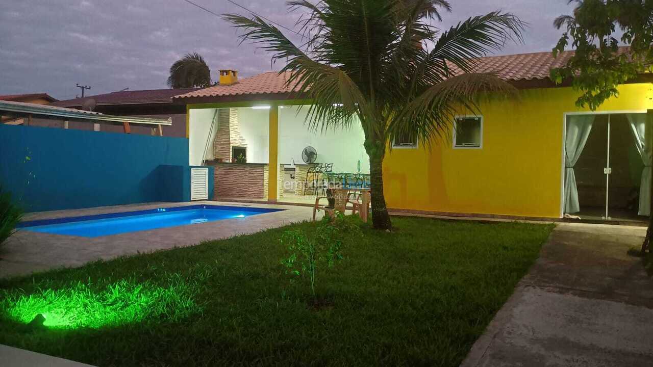 Casa para alquiler de vacaciones em Itapoá (Barra do Saí)