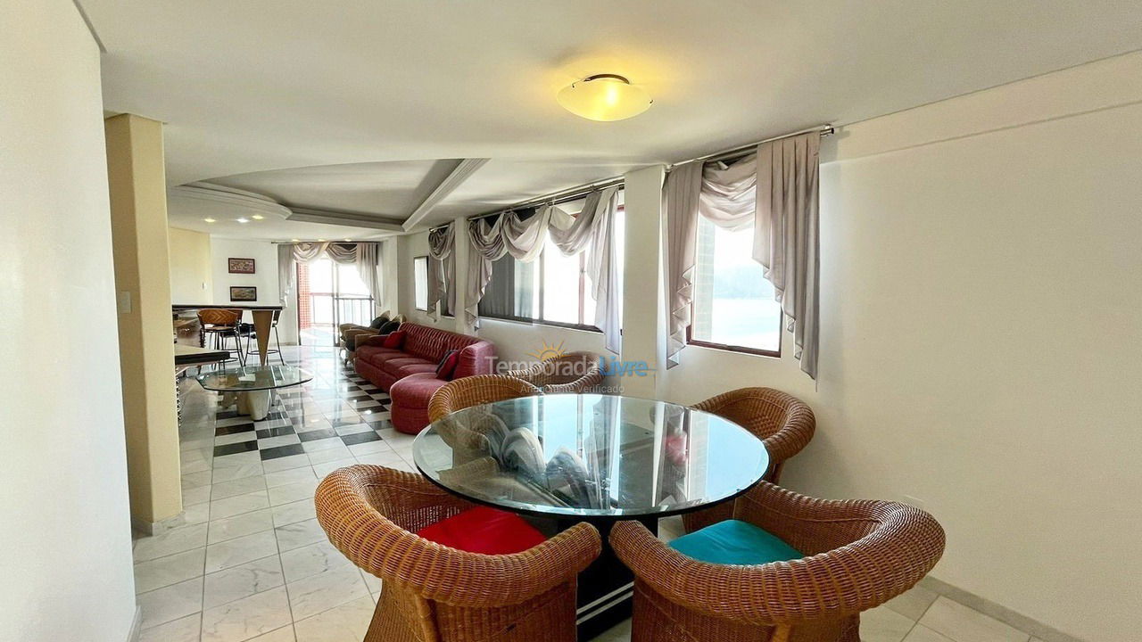 Apartment for vacation rental in Balneário Camboriú (Centro)