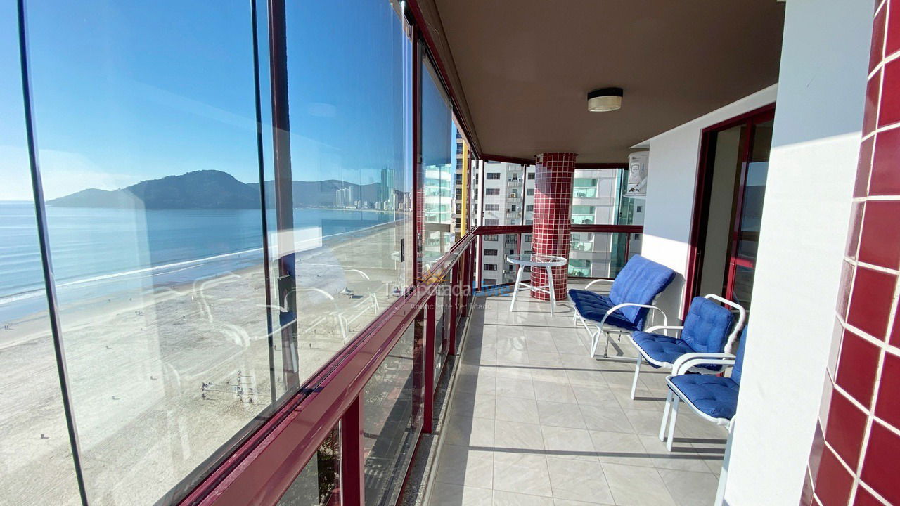 Apartment for vacation rental in Balneário Camboriú (Centro)