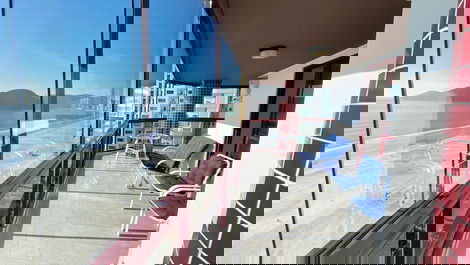 Apartment for seasonal rental beachfront, 3 bedrooms, Balneário Camboriú