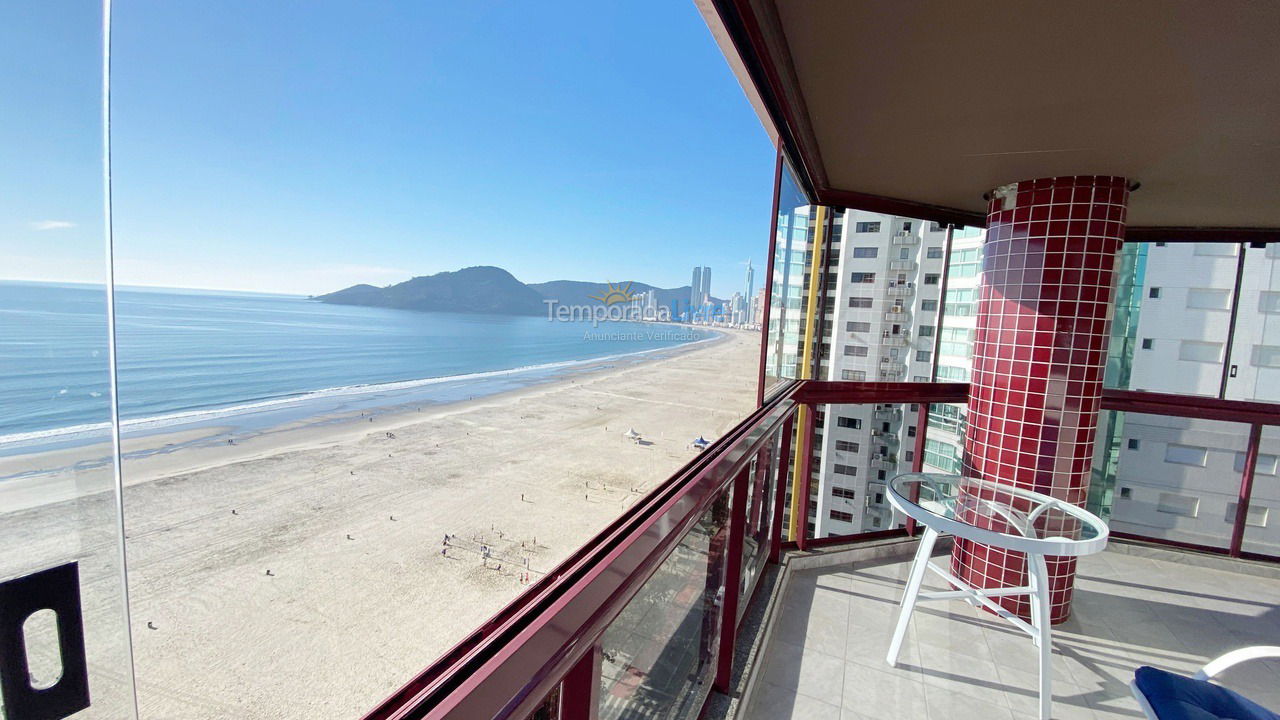 Apartment for vacation rental in Balneário Camboriú (Centro)