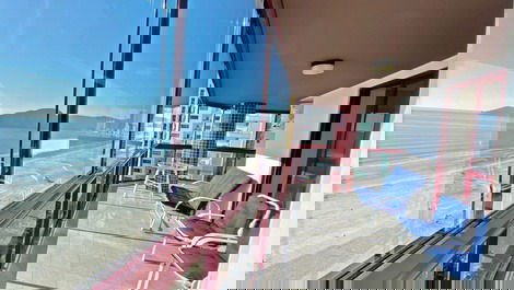 Apartment for seasonal rental beachfront, 3 bedrooms, Balneário Camboriú