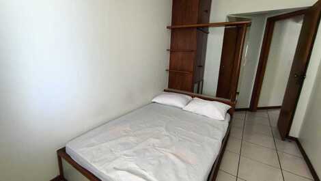 3 dormitórios com ar, quadra mar Meia Praia