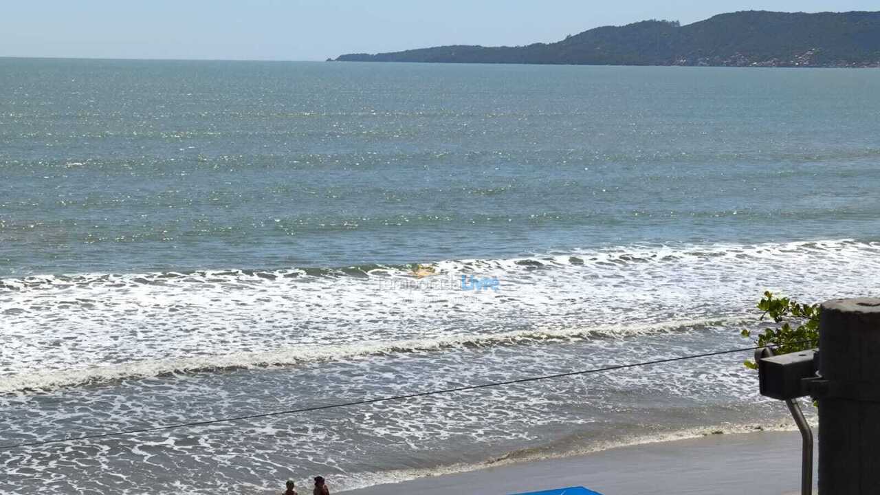Apartamento para aluguel de temporada em Itapema (Meia Praia)