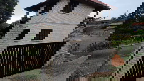 House in Praia do Rosa, for up to 6 people