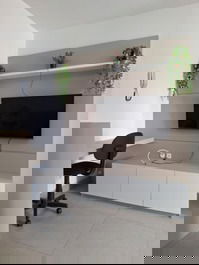 Sala com espaço para trabalho