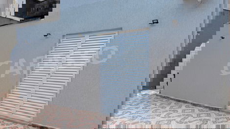 FOOT IN THE SAND HOUSE WITH SWIMMING POOL 10 m from GUARUJÁ COVE