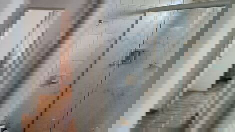 HOUSE WELL LOCATED CLOSE TO BEACHES AND SHOPS!