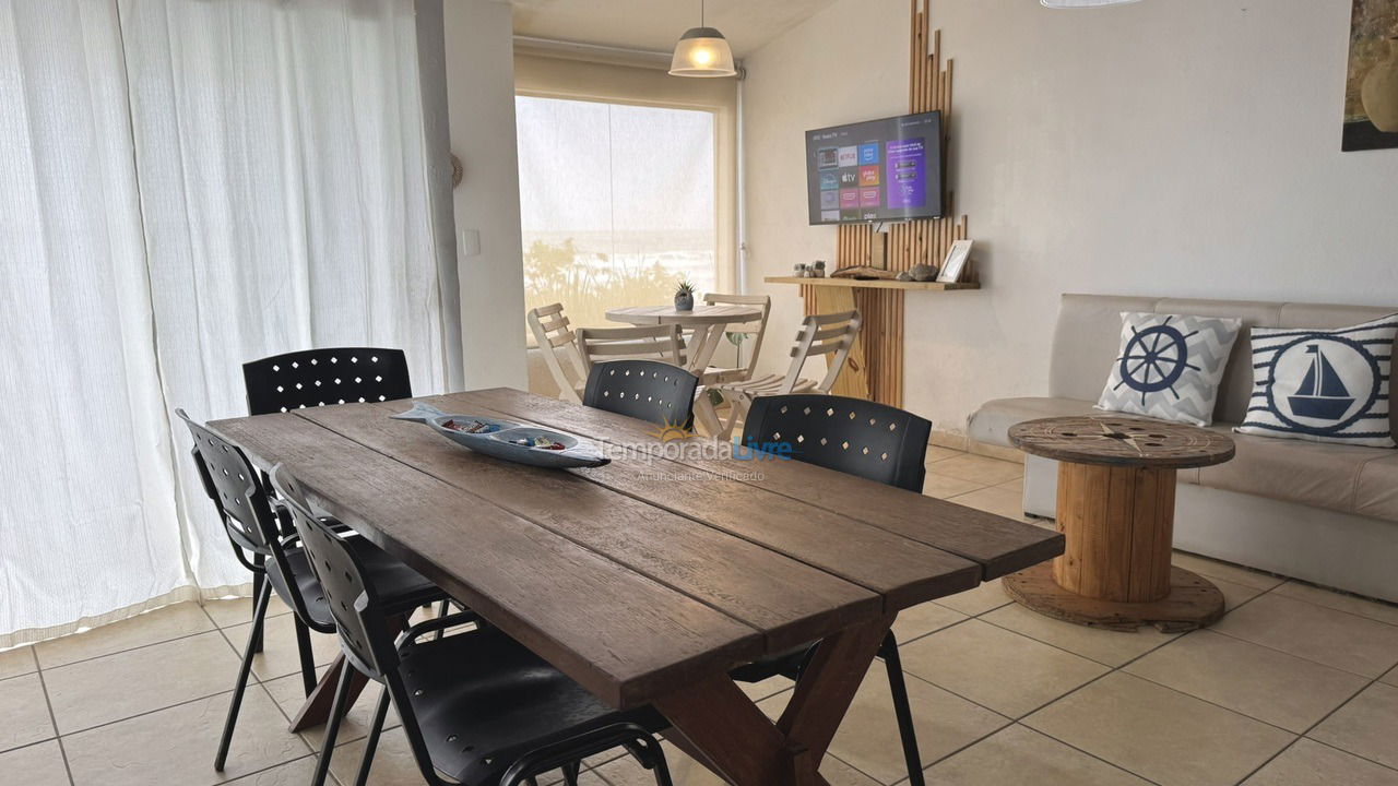 Casa para aluguel de temporada em Bombinhas (Praia de Bombas)