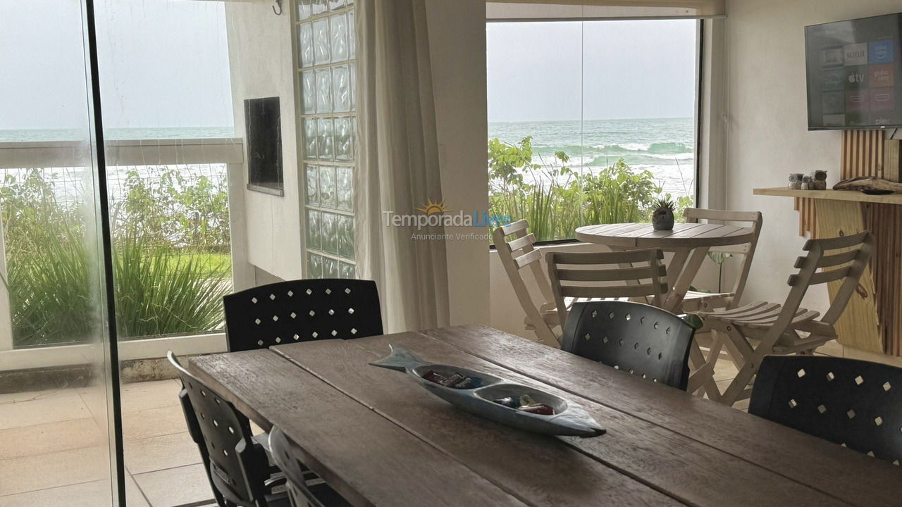 Casa para aluguel de temporada em Bombinhas (Praia de Bombas)