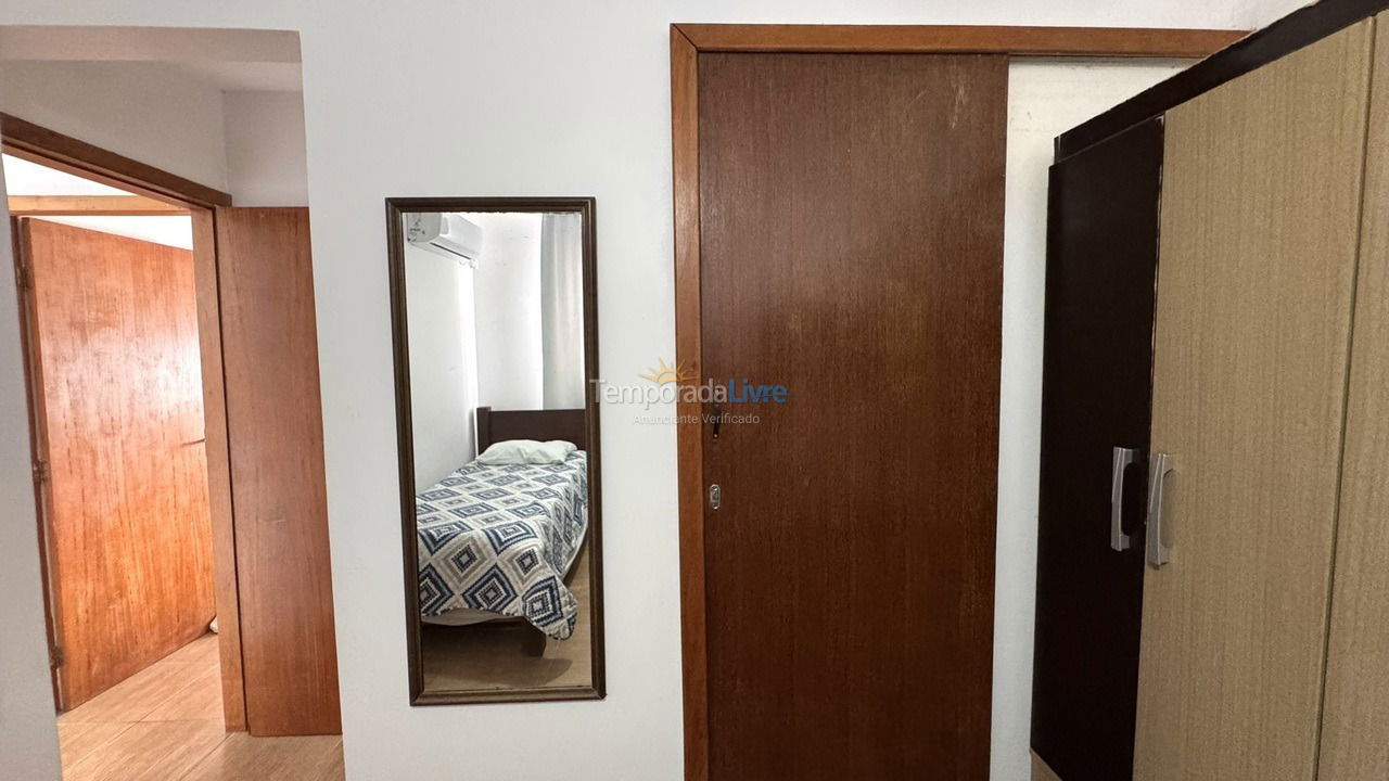 Casa para aluguel de temporada em Bombinhas (Praia de Bombas)