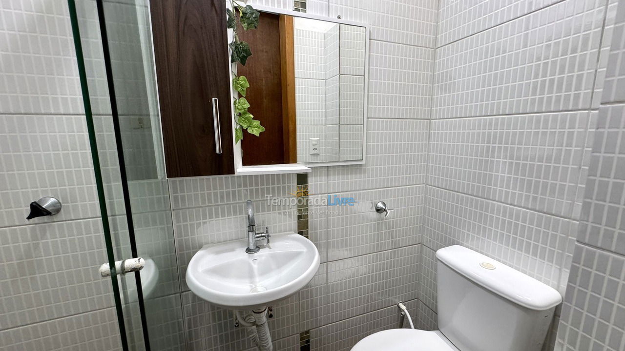 Casa para aluguel de temporada em Bombinhas (Praia de Bombas)