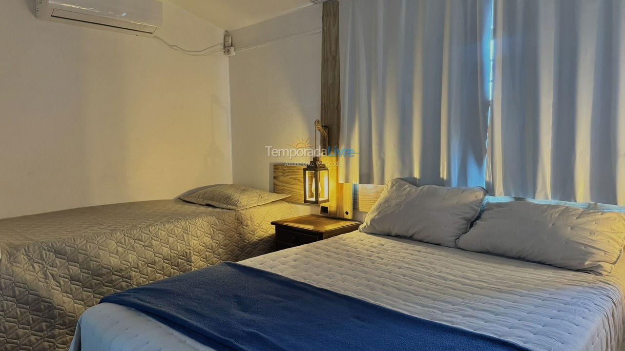 Casa para aluguel de temporada em Bombinhas (Praia de Bombas)