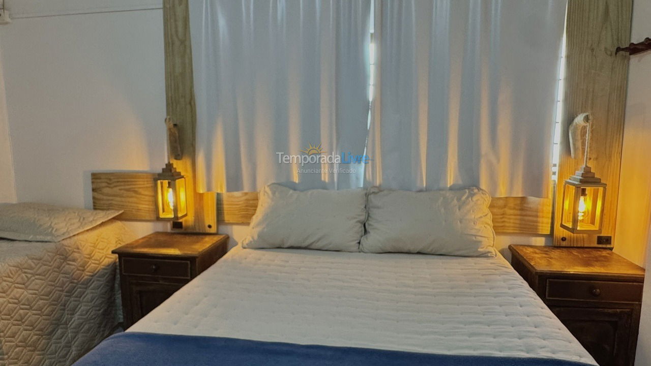 Casa para aluguel de temporada em Bombinhas (Praia de Bombas)