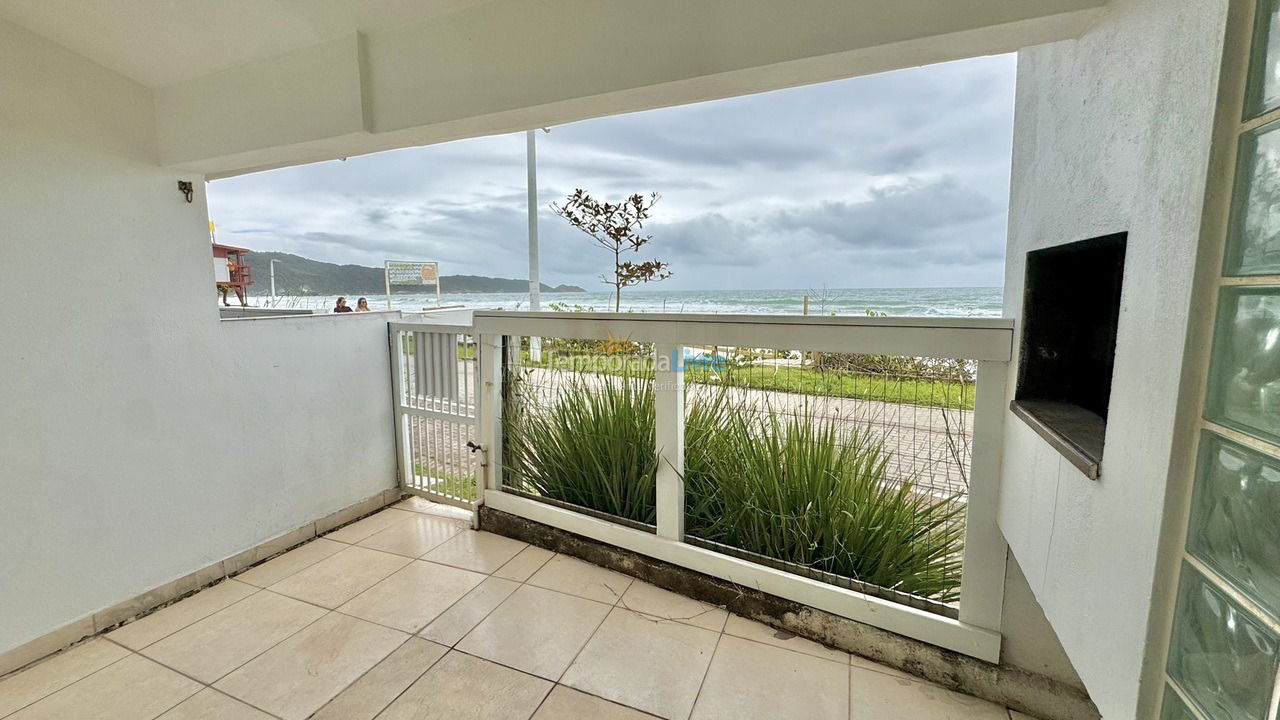 Casa para aluguel de temporada em Bombinhas (Praia de Bombas)