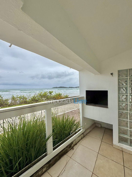 Casa para aluguel de temporada em Bombinhas (Praia de Bombas)