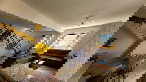 Two-story house in Praia Grande - sleeps 8 - 450m from the sea