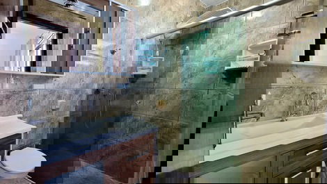 Two-story house in Praia Grande - sleeps 8 - 450m from the sea