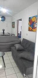 5 Min do Mar! Apto 2 Dorm, Churrasqueira e Ar nos Quartos. 6 Pessoas