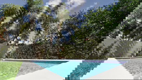 Great vacation home in Jurerê