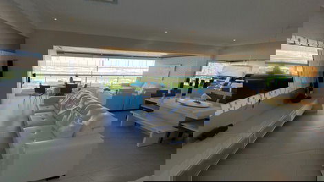 Apartment in Riviera facing the beach with a wonderful view.