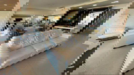 Apartment in Riviera facing the beach with a wonderful view.