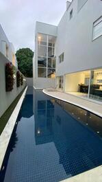 Mansión de 5 suites en Riviera d'São Lourenço