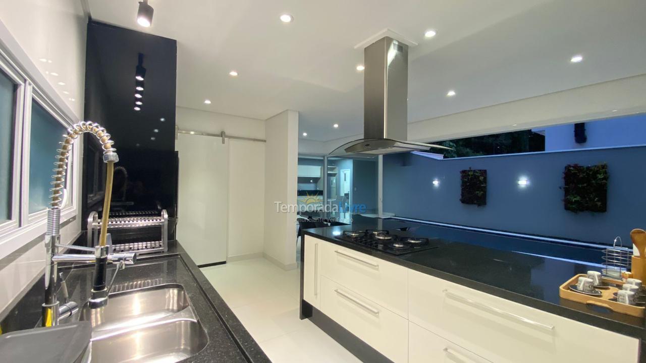 Casa para alquiler de vacaciones em Bertioga (Riviera de São Lourenço)