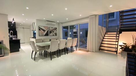 Mansión de 5 suites en Riviera d'São Lourenço