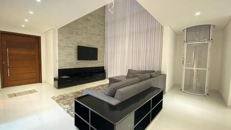 Mansión de 5 suites en Riviera d'São Lourenço