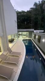 Mansión de 5 suites en Riviera d'São Lourenço