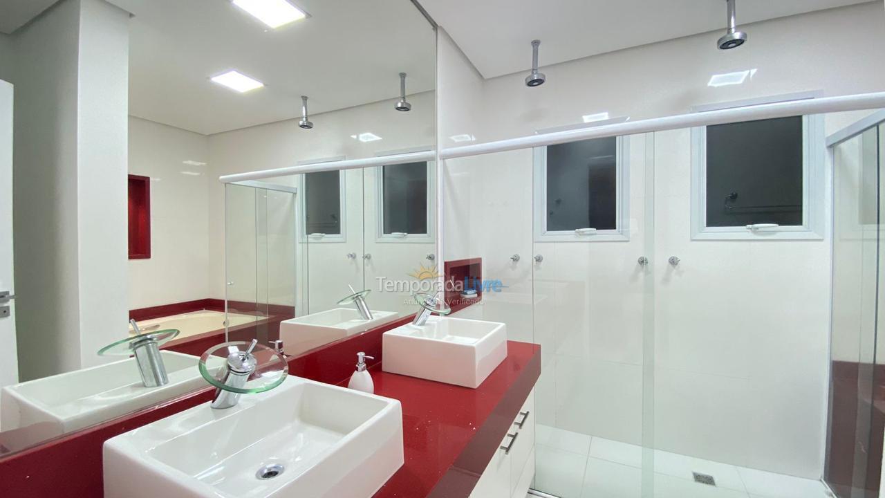 Casa para alquiler de vacaciones em Bertioga (Riviera de São Lourenço)