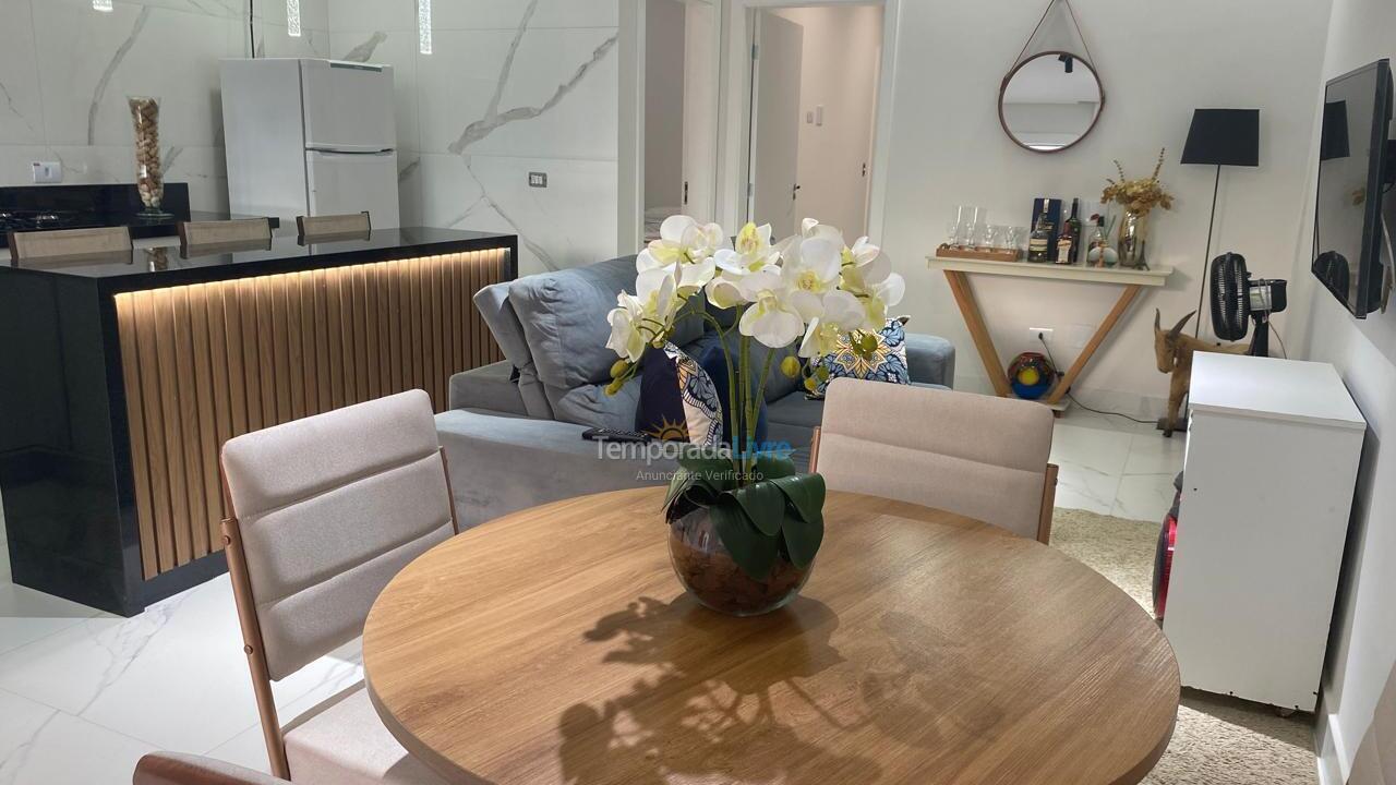 Casa para aluguel de temporada em Guarujá (Jardim Virgínia)