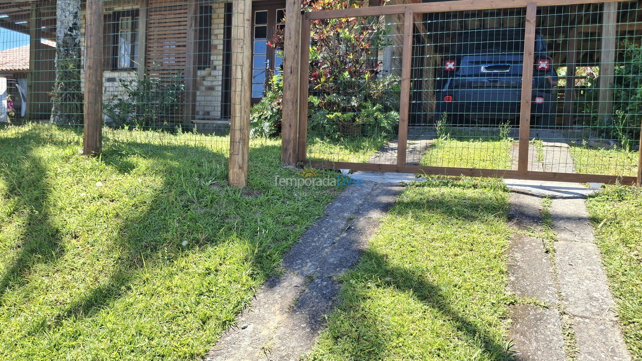 Casa para aluguel de temporada em Garopaba (Centro)