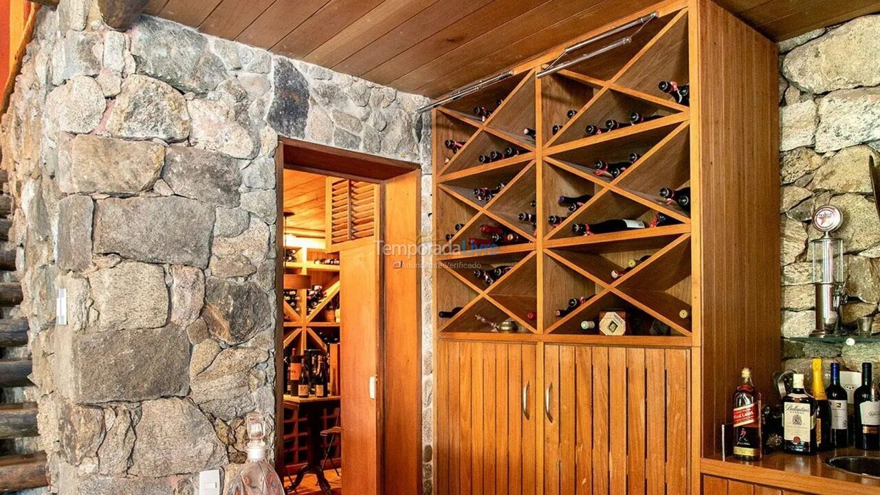 Casa para aluguel de temporada em Petrópolis (Corrêas)