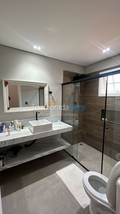 Casa para aluguel de temporada em São Sebastião (Barra do Sahy)